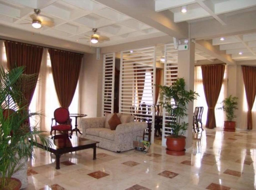 Citi Garden Suites ناغا المظهر الخارجي الصورة